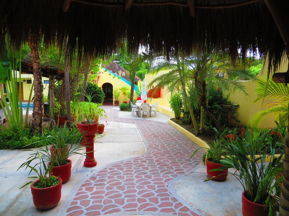 HOTEL LA CRUZ INN LA CRUZ DE HUANACAXTLE (Mexico) - from C$ 49 | iBOOKED